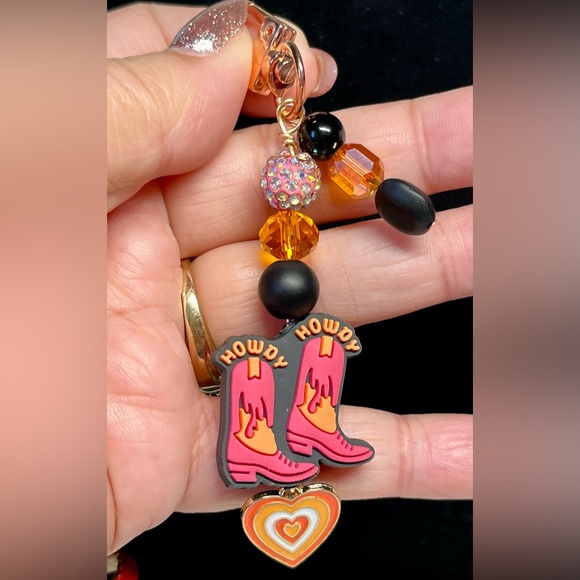 🐄🤠stunning colors on a funky key fob -zipper pull-purse charm/cowgirl bling - Picture 6 of 6